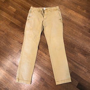 GAP 29x30 Slim Chinos